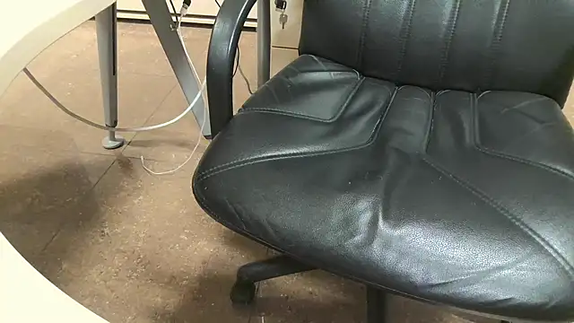 alessandroman2114 online show from 11-14-25, 05:44