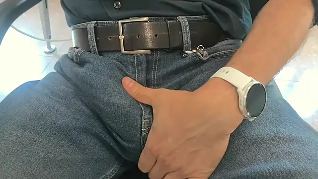 alessandroman2114 online show from 04-29-26, 03:49