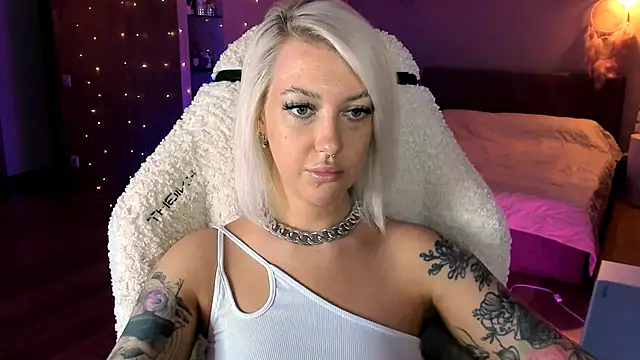 Snapshot of tykioty_Miley chatting on 12-05-25, 12:25 tykioty Miley online show from 12-05-25, 12:25