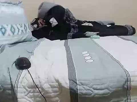 Snapshot of A_logan41 chatting on 11-07-25, 01:27 A logan41 online show from 11-07-25, 01:27