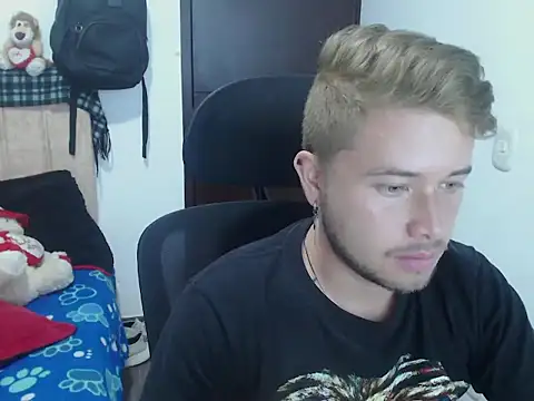 JOHANLEON1 online show from 10-03-25, 02:47