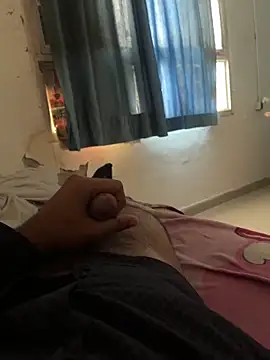 Snapshot of mrtoy121 chatting on 02-28-25, 05:15 mrtoy121 online show from 02-28-25, 05:15