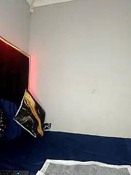 DarkButterfly99 online show from 09-11-25, 02:33