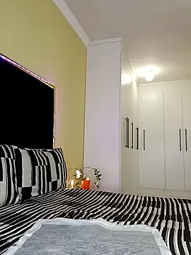 DarkButterfly99 online show from 10-22-25, 08:03