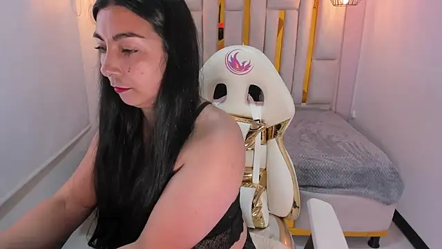 Karla hernandez  online show from 02-06-25, 10:59