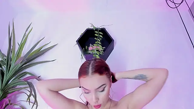 Snapshot of isis_jhempss chatting on 02-08-25, 03:19 isis jhempss online show from 02-08-25, 03:19