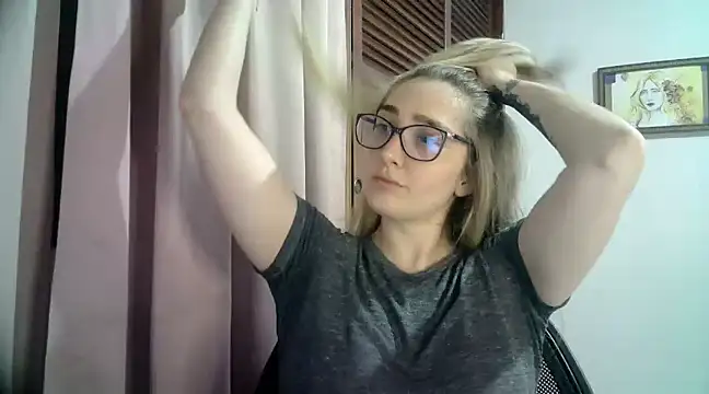 Snapshot of katy_pp chatting on 01-08-25, 05:05 katy pp online show from 01-08-25, 05:05