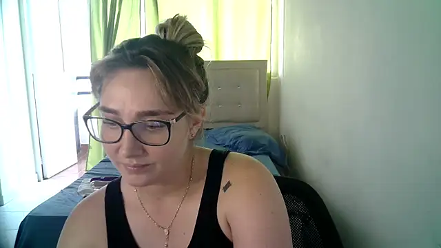 Snapshot of katy_pp chatting on 10-23-25, 09:57 katy pp online show from 10-23-25, 09:57