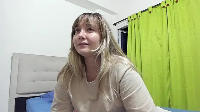 Snapshot of katy_pp chatting on 11-18-25, 11:37 katy pp online show from 11-18-25, 11:37