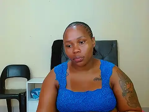 curvycloe1 online show from 03-10-25, 08:59