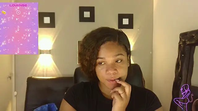 Snapshot of ashley_Tompson1 chatting on 02-10-25, 12:18 ashley Tompson1 online show from 02-10-25, 12:18