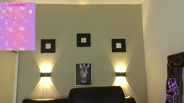 Snapshot of ashley_Tompson1 chatting on 02-11-25, 12:27 ashley Tompson1 online show from 02-11-25, 12:27