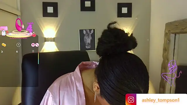 Snapshot of ashley_Tompson1 chatting on 03-03-25, 06:22 ashley Tompson1 online show from 03-03-25, 06:22