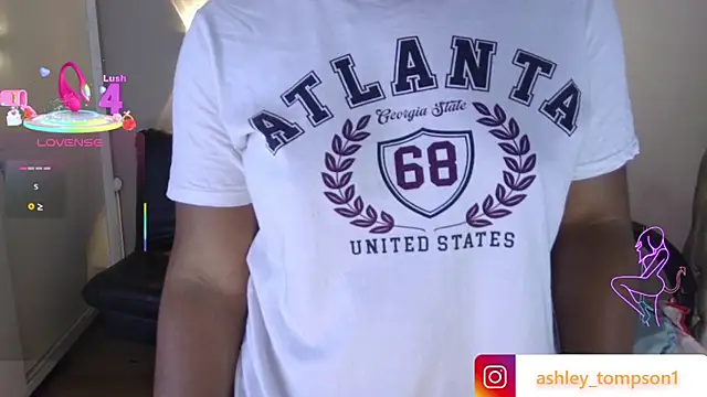 Snapshot of ashley_Tompson1 chatting on 03-17-25, 01:18 ashley Tompson1 online show from 03-17-25, 01:18