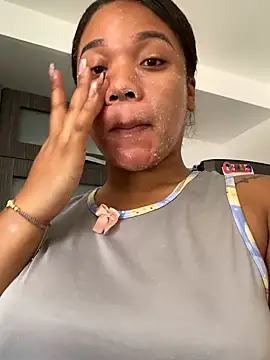 Snapshot of ashley_Tompson1 chatting on 03-19-25, 04:24 ashley Tompson1 online show from 03-19-25, 04:24