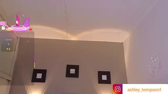 Snapshot of ashley_Tompson1 chatting on 03-20-25, 06:42 ashley Tompson1 online show from 03-20-25, 06:42