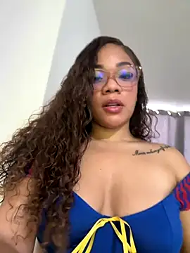 Snapshot of ashley_Tompson1 chatting on 10-10-25, 12:37 ashley Tompson1 online show from 10-10-25, 12:37