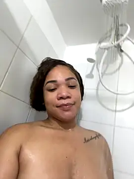 Snapshot of ashley_Tompson1 chatting on 10-20-25, 01:33 ashley Tompson1 online show from 10-20-25, 01:33