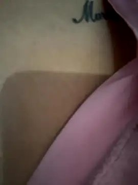 Snapshot of ashley_Tompson1 chatting on 10-21-25, 11:44 ashley Tompson1 online show from 10-21-25, 11:44