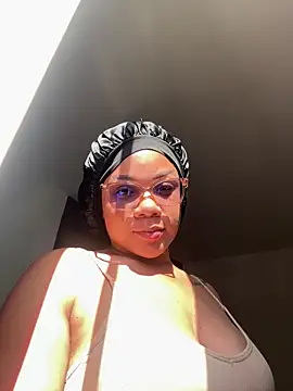 Snapshot of ashley_Tompson1 chatting on 12-15-25, 02:54 ashley Tompson1 online show from 12-15-25, 02:54