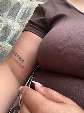 ashley Tompson1 online show from 03-31-26, 02:28