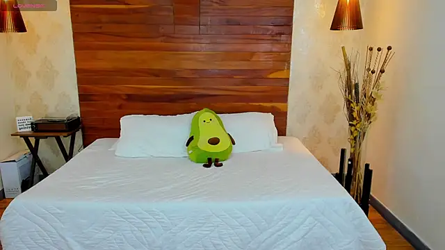 KatherineBond online show from 01-23-25, 08:02