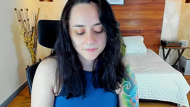 KatherineBond online show from 02-21-25, 09:22