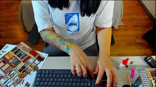 KatherineBond online show from 09-23-25, 07:17