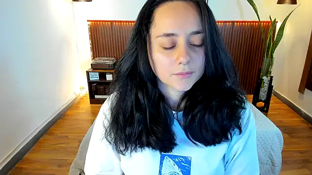 KatherineBond online show from 10-04-25, 07:23