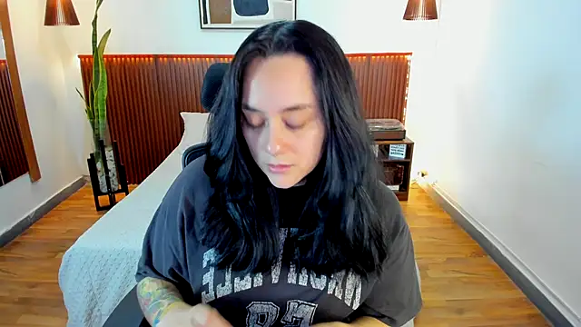 KatherineBond online show from 10-15-25, 07:47