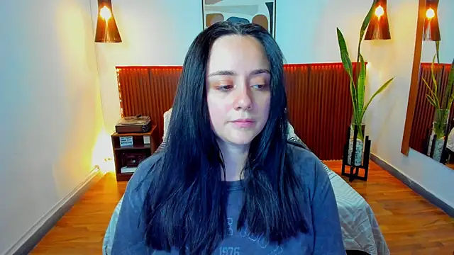 KatherineBond online show from 11-18-25, 05:17