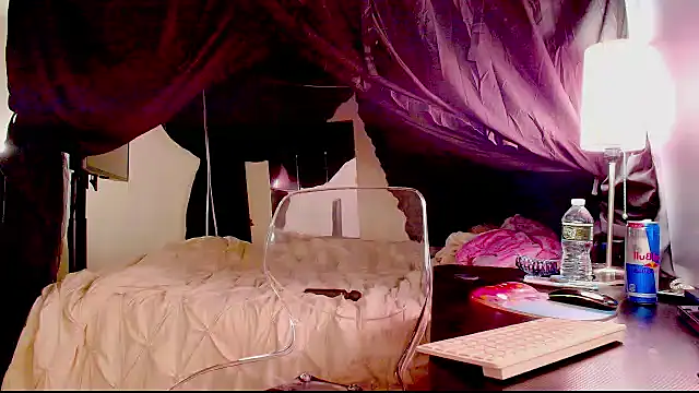 Aubreyessex online show from 09-25-25, 06:33