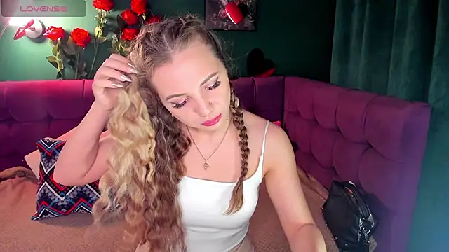 Snapshot of EvaMoran chatting on 02-23-25, 12:30 EvaMoran online show from 02-23-25, 12:30