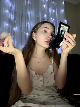 Snapshot of BarbaraFantasy chatting on 11-28-25, 09:17 BarbaraFantasy online show from 11-28-25, 09:17