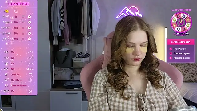 TrissMerigold9 online show from 03-13-26, 07:48