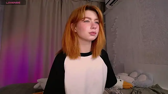 Snapshot of Evaa_Moonn_ chatting on 09-13-25, 11:04 Evaa Moonn online show from 09-13-25, 11:04