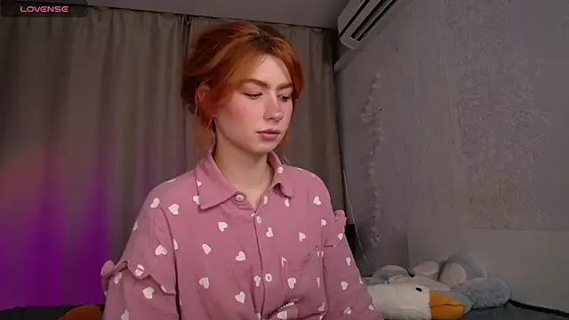 Snapshot of Evaa_Moonn_ chatting on 10-14-25, 08:59 Evaa Moonn online show from 10-14-25, 08:59