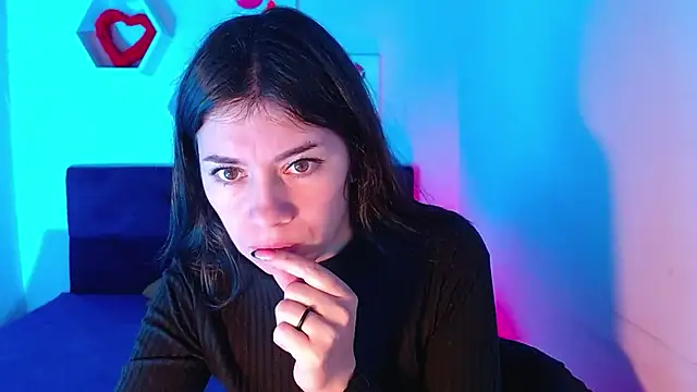 Snapshot of AnnaliOlsenX chatting on 12-30-24, 01:58 AnnaliOlsenX online show from 12-30-24, 01:58