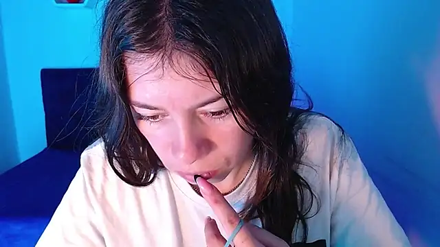 Snapshot of AnnaliOlsenX chatting on 01-03-25, 02:08 AnnaliOlsenX online show from 01-03-25, 02:08