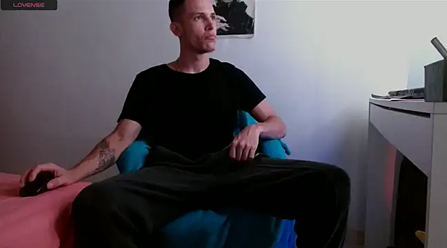 Snapshot of deividcloud36 chatting on 02-03-25, 01:41 deividcloud36 online show from 02-03-25, 01:41