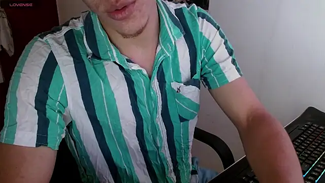 Snapshot of deividcloud36 chatting on 03-17-25, 05:56 deividcloud36 online show from 03-17-25, 05:56