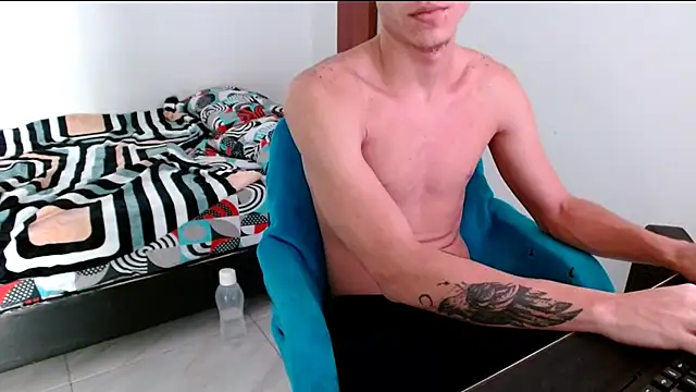 Snapshot of deividcloud36 chatting on 10-02-25, 07:32 deividcloud36 online show from 10-02-25, 07:32