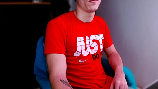 Snapshot of deividcloud36 chatting on 11-06-25, 12:22 deividcloud36 online show from 11-06-25, 12:22