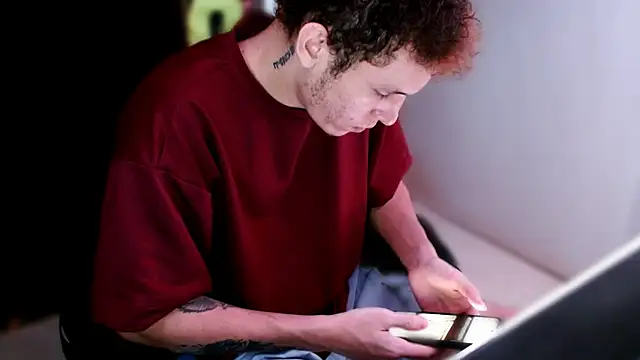 Snapshot of deividcloud36 chatting on 11-09-25, 09:13 deividcloud36 online show from 11-09-25, 09:13