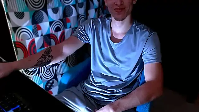 Snapshot of deividcloud36 chatting on 11-28-25, 01:08 deividcloud36 online show from 11-28-25, 01:08