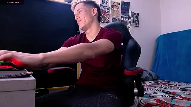 Snapshot of deividcloud36 chatting on 02-12-26, 06:47 deividcloud36 online show from 02-12-26, 06:47