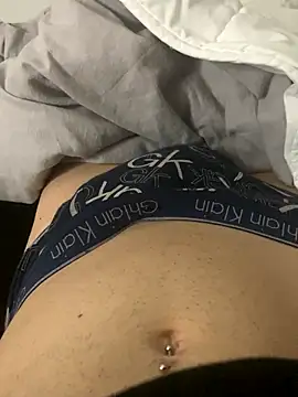 LaMaterialista online show from 11-16-25, 02:39