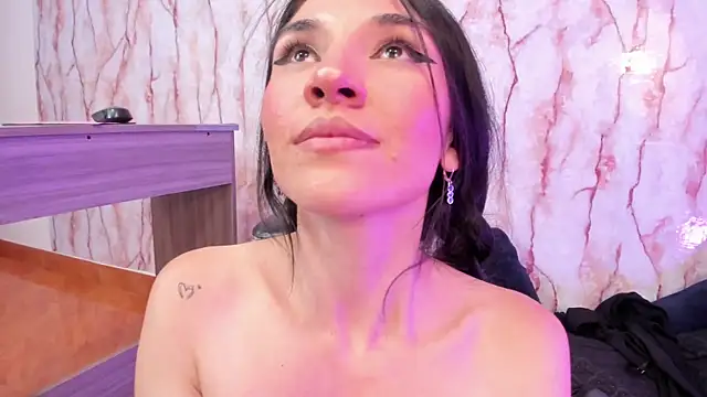 LILA ELLIOT online show from 01-28-25, 11:07