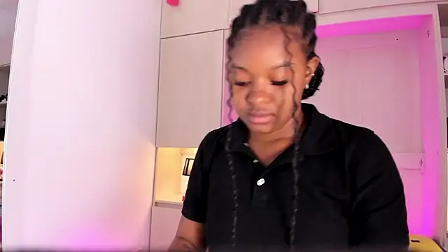 tamaraa smiith online show from 01-18-25, 11:43