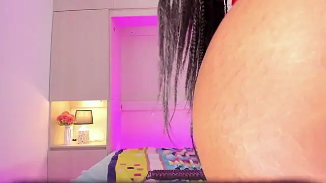 tamaraa smiith online show from 03-11-25, 02:51